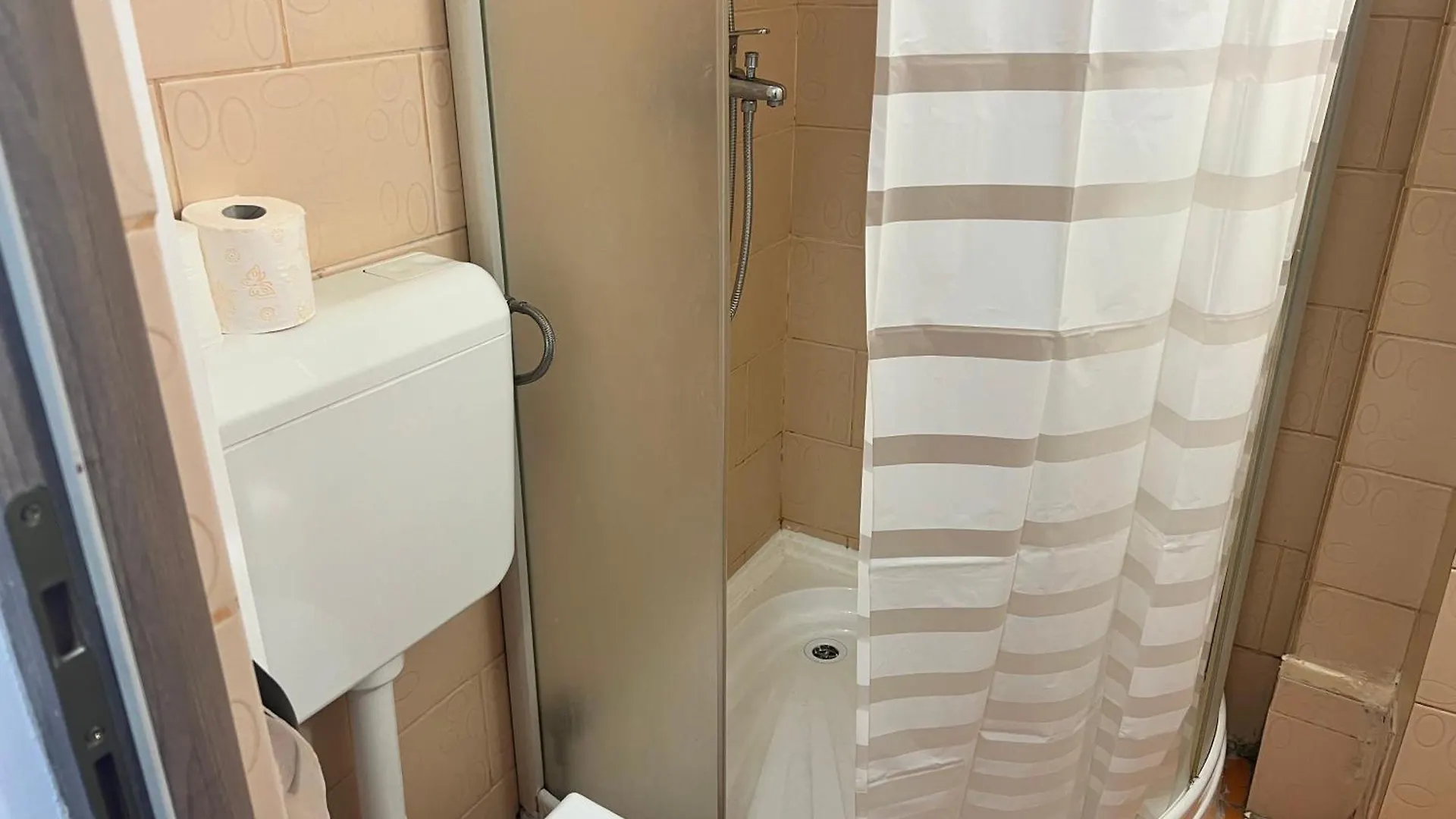 Bucharest Ultracentral Studio Apartment Romania